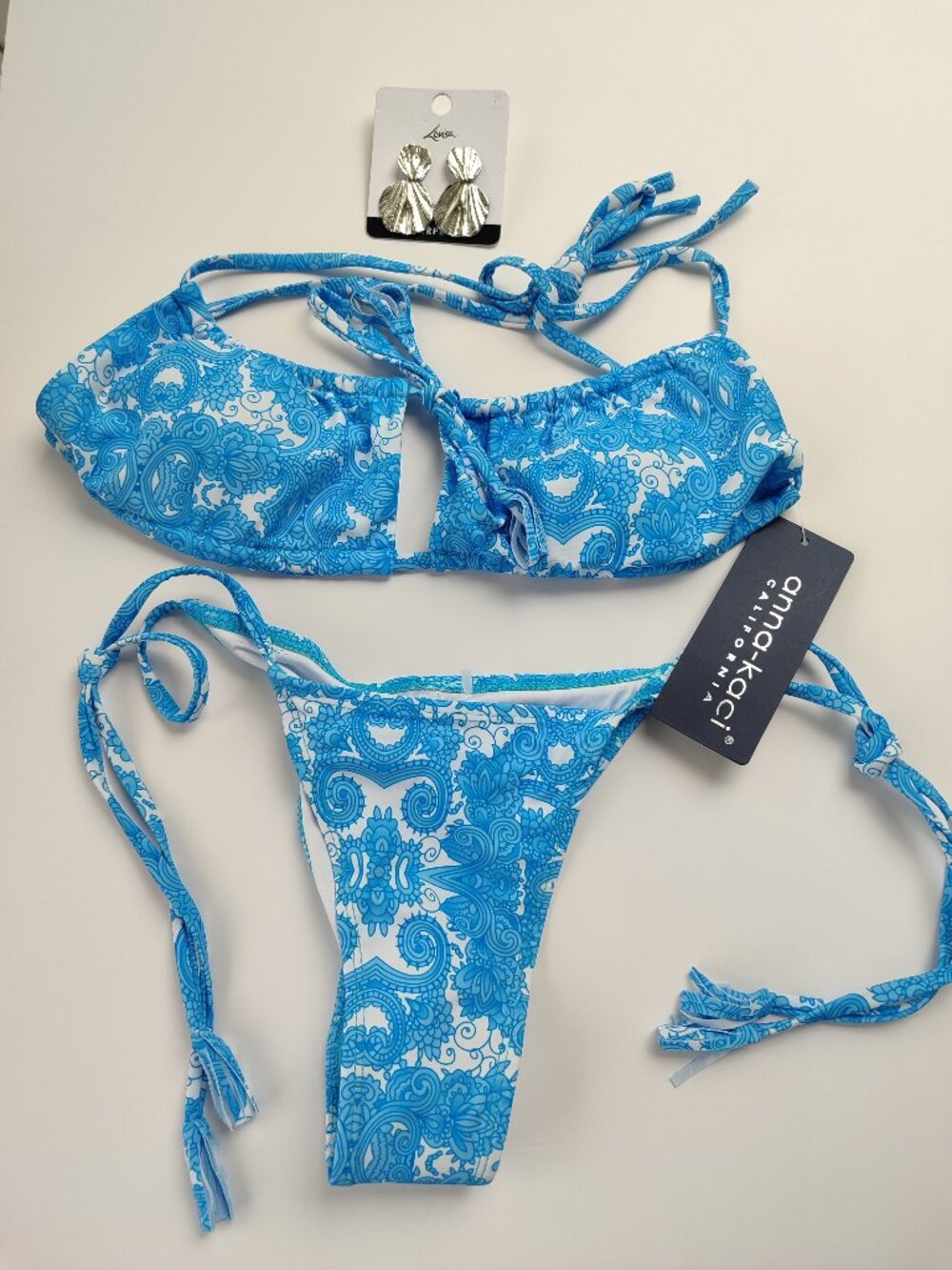Bundle  NWT Anna-Kaci Blue & White Paisley Print Bikini Set Size M +NWT earrings